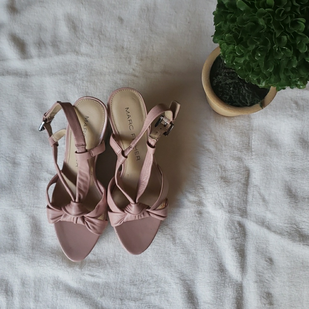 WORN ONCE: Marc Fisher Wedges